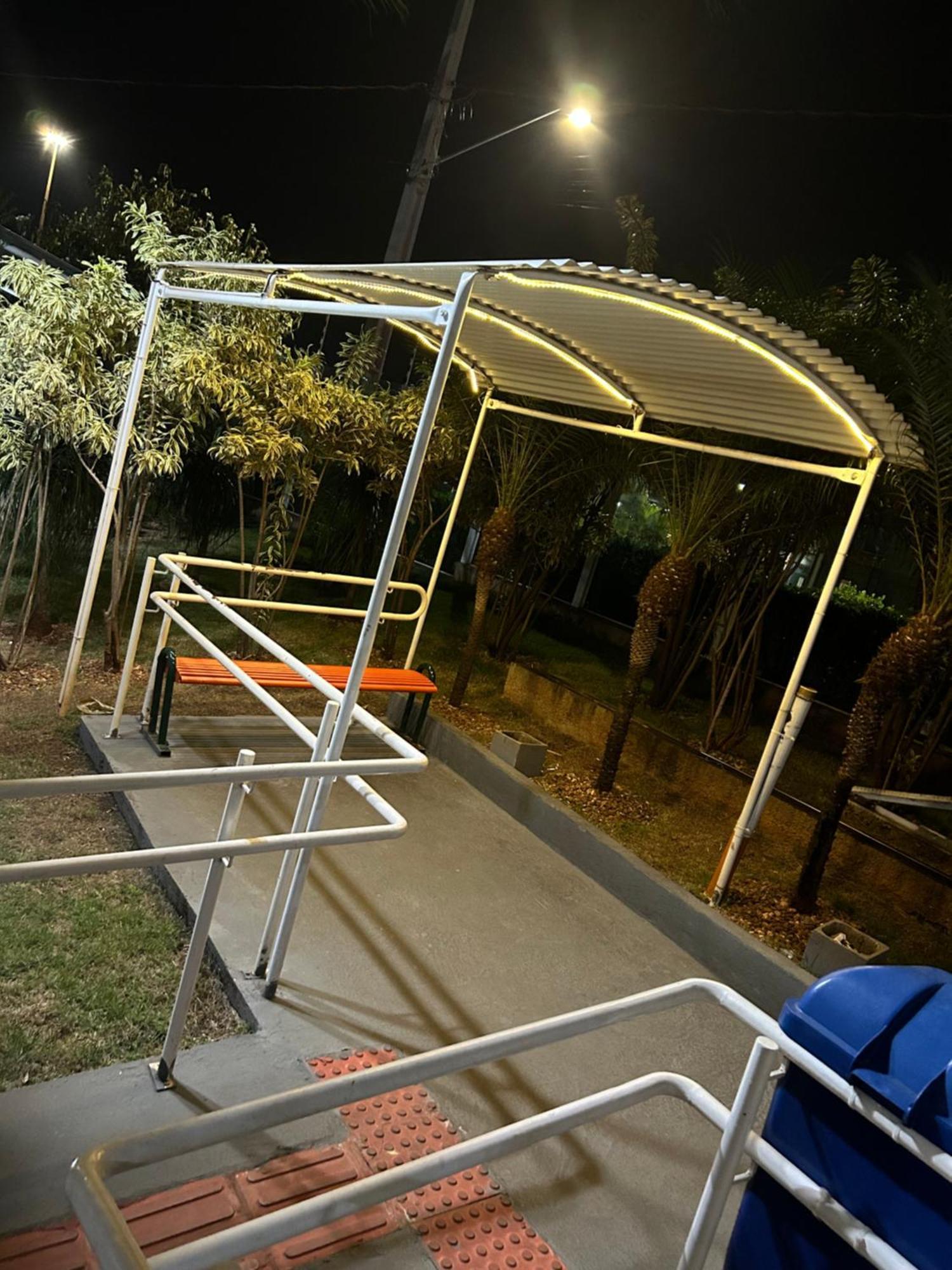 Ap Completo Vista Para Rua Arcond Wifi Piscina Londrina Exterior foto